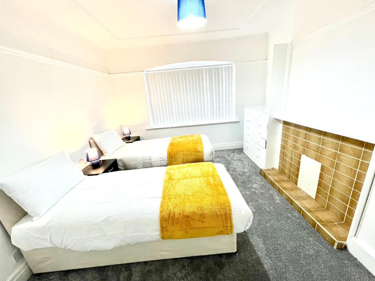 Lotus Home Wallasey Luaran gambar