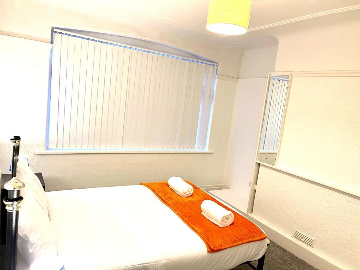 Lotus Home Wallasey Luaran gambar