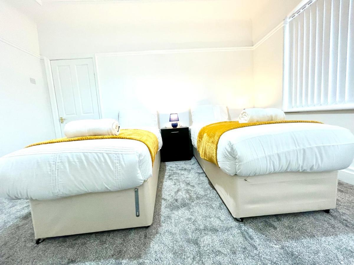 Lotus Home Wallasey Luaran gambar