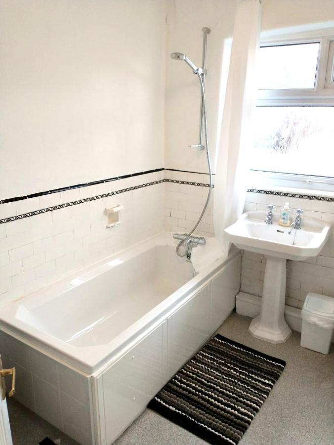 Lotus Home Wallasey Luaran gambar