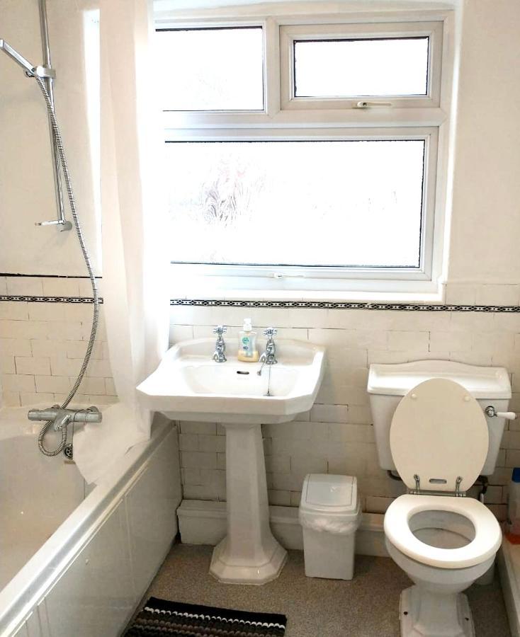 Lotus Home Wallasey Luaran gambar